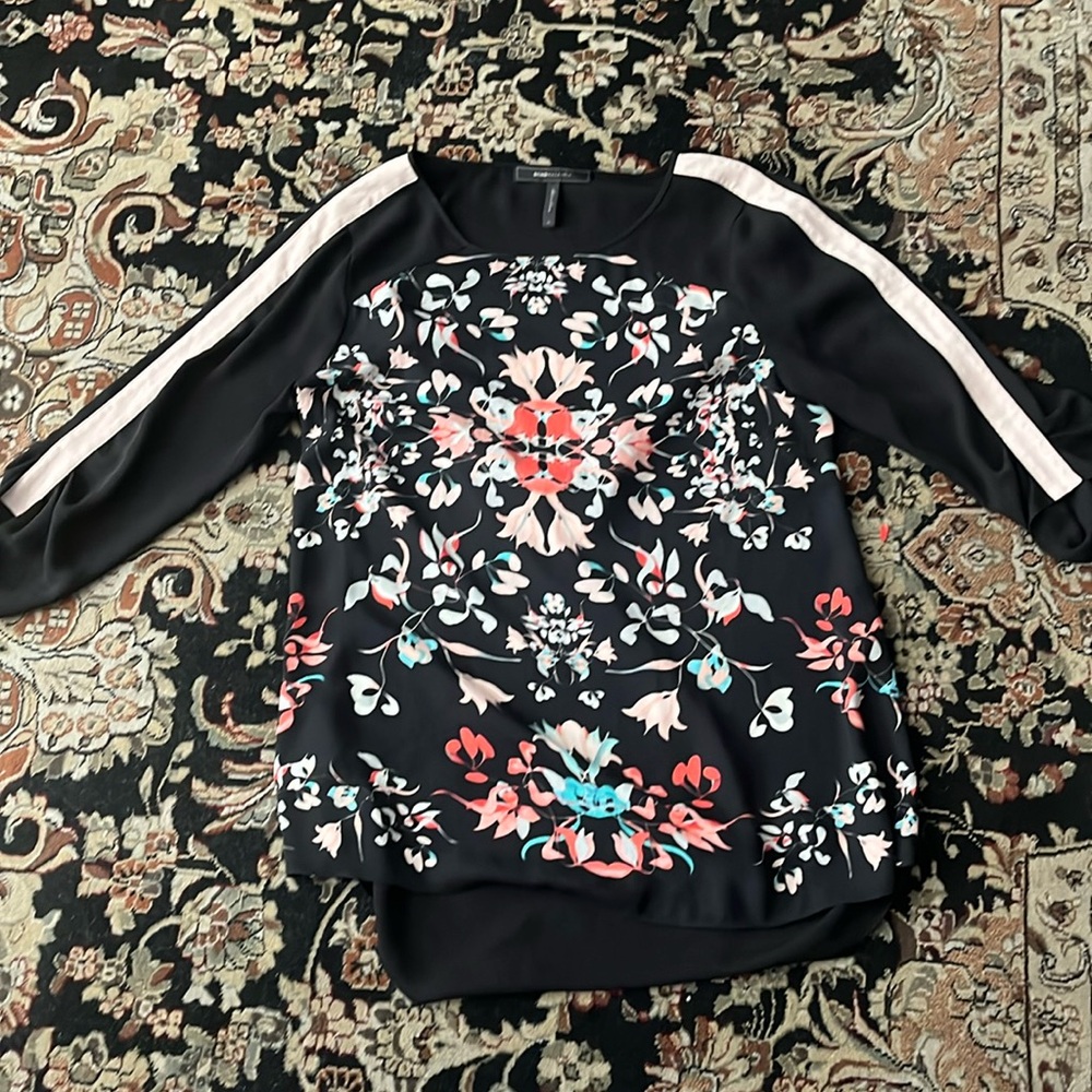BCBG Maxaria top